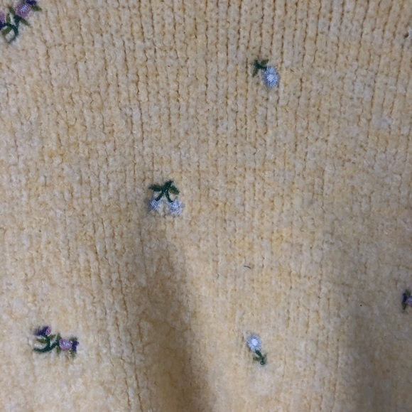 Zara Yellow Knit Sleeveless Shirt - Picture 2 of 8